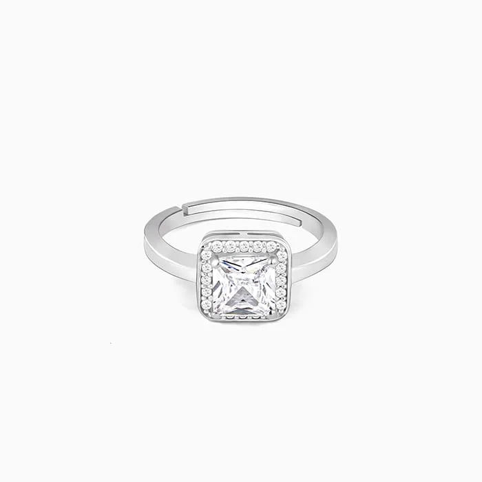 Anushka Sharma Silver Studded Classic Square Ring