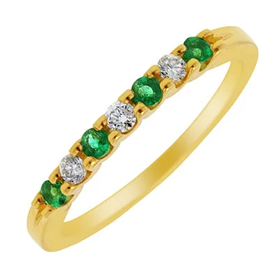 Emerald and Diamond Anniversary Band in 14kt Yellow Gold (1/10ct tw)