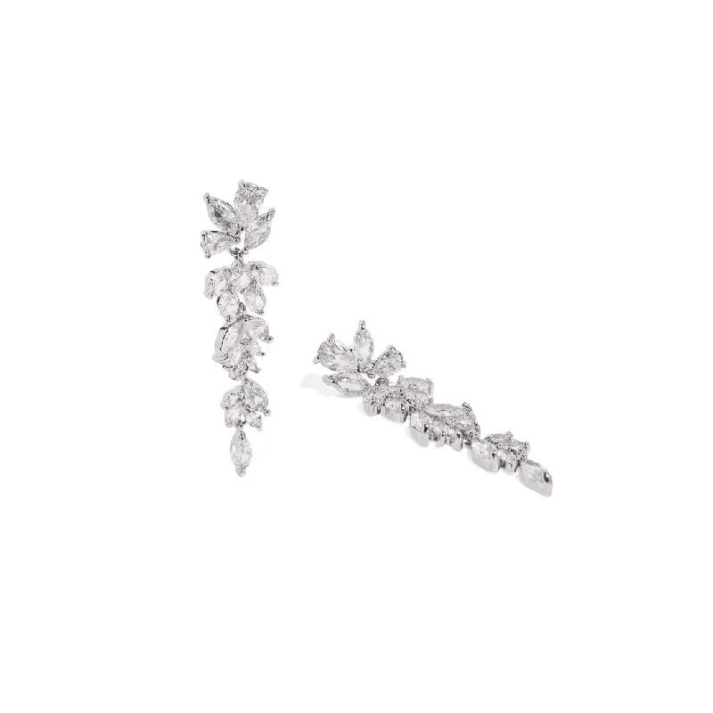 SILVER FLOWERS DROP EARRINGS