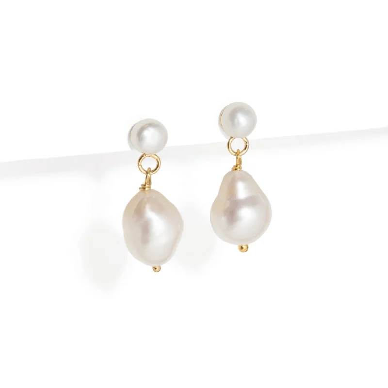 ESSENTIAL PEARL DROP EARRINGS