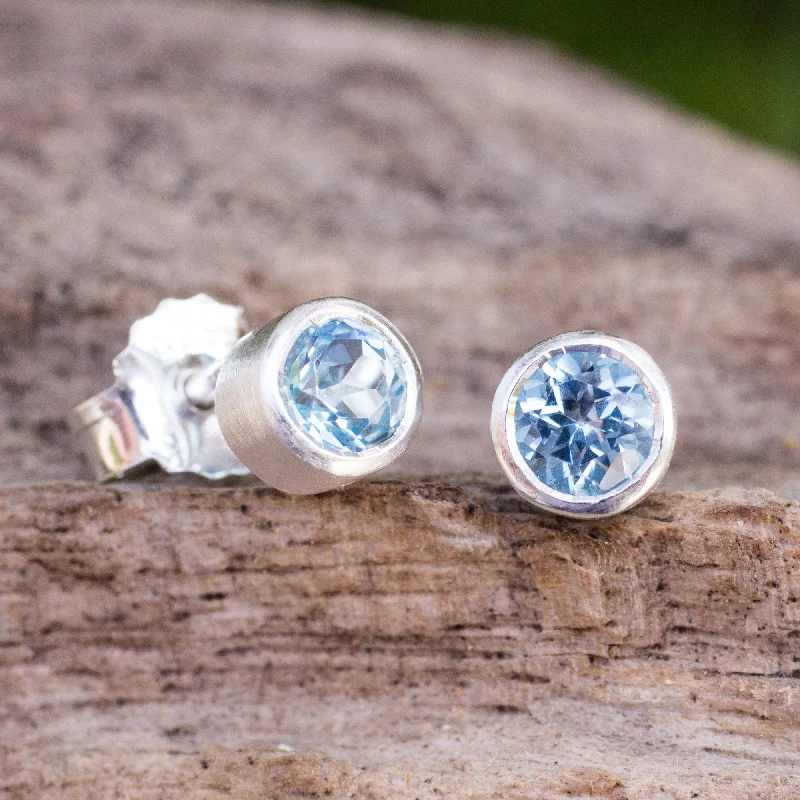 Light Sterling Silver Stud Earrings with Faceted Blue Topaz