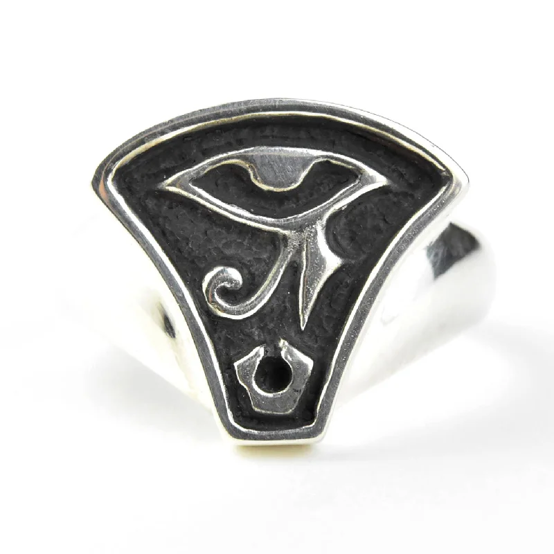 Eye of Horus Ring in Sterling Silver